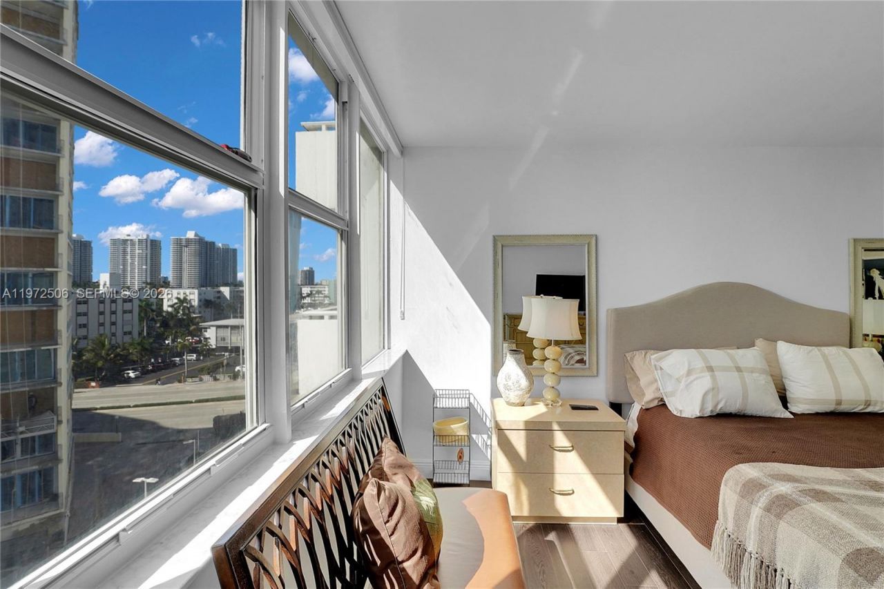 3140 S Ocean Dr, Unit 604, Hallandale Beach, FL 33009 Photo