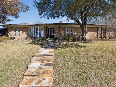 10147 Mapleridge Drive, Dallas, TX 75238