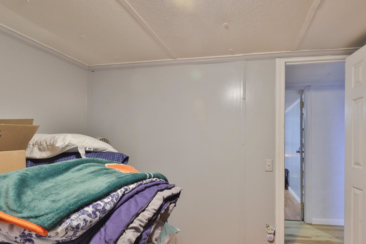 78 Dove St.  Photo 21