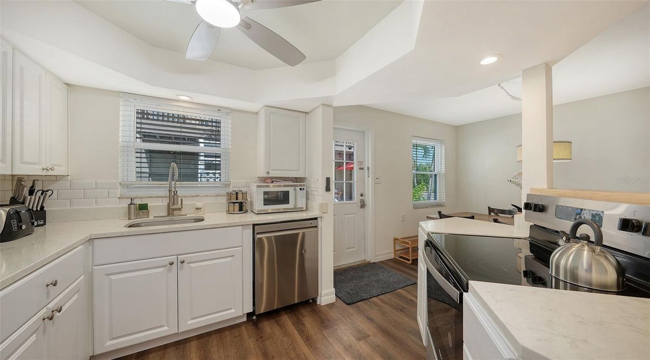 662 Calle Del Otono, Sarasota, FL 34242 Photo