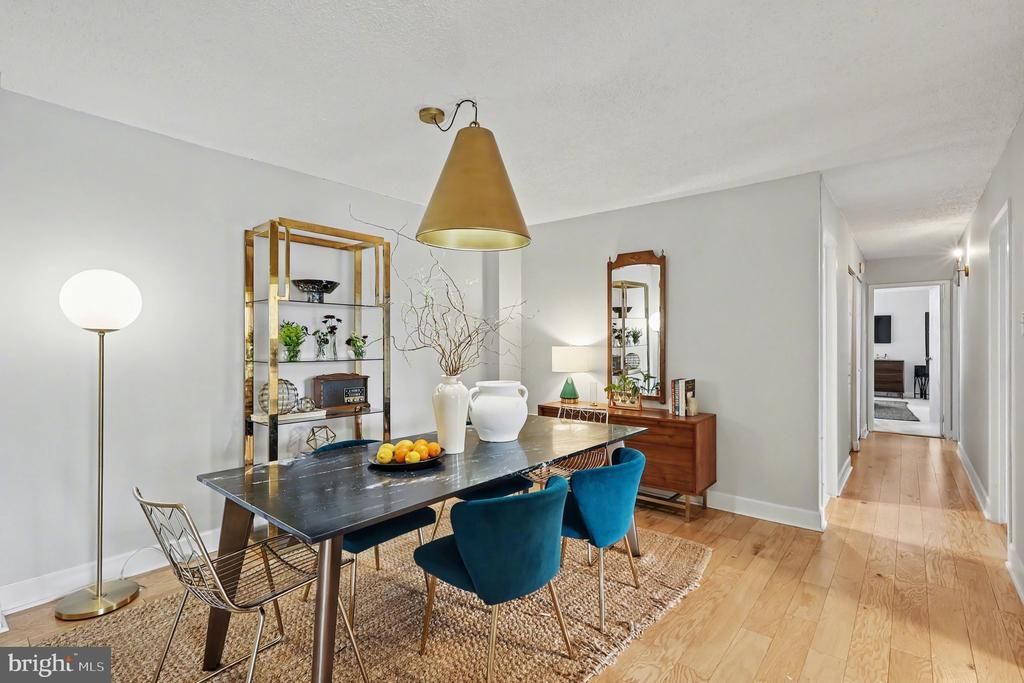 5300 Holmes Run Parkway, Unit 615, Alexandria, VA 22304 Main Photo