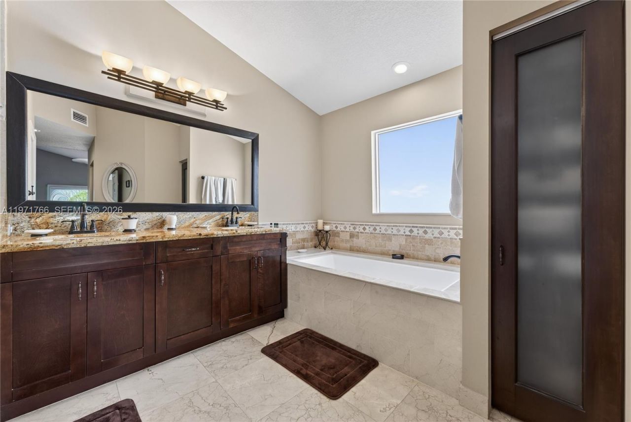 391 Bermuda Springs Dr, Weston, FL 33326 Photo