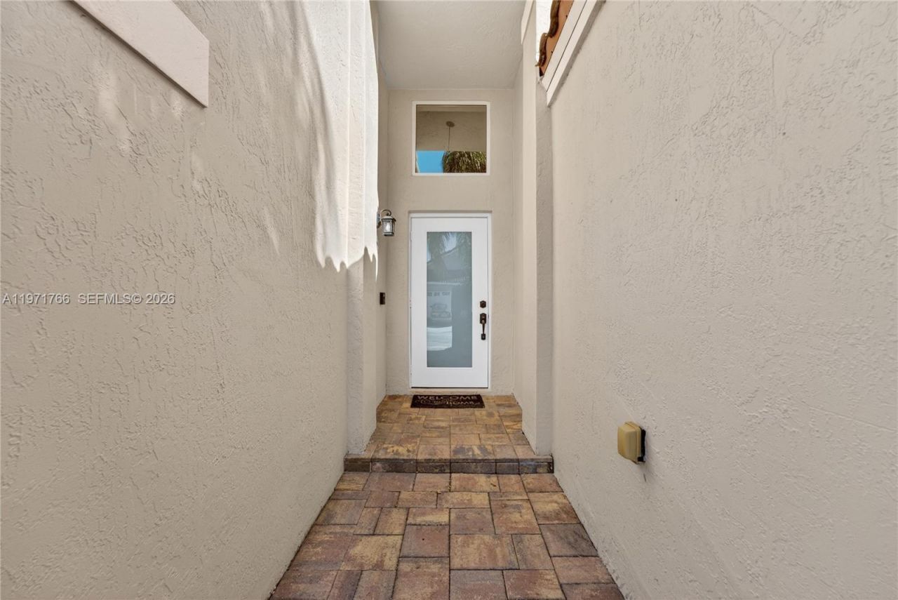 391 Bermuda Springs Dr, Weston, FL 33326 Photo