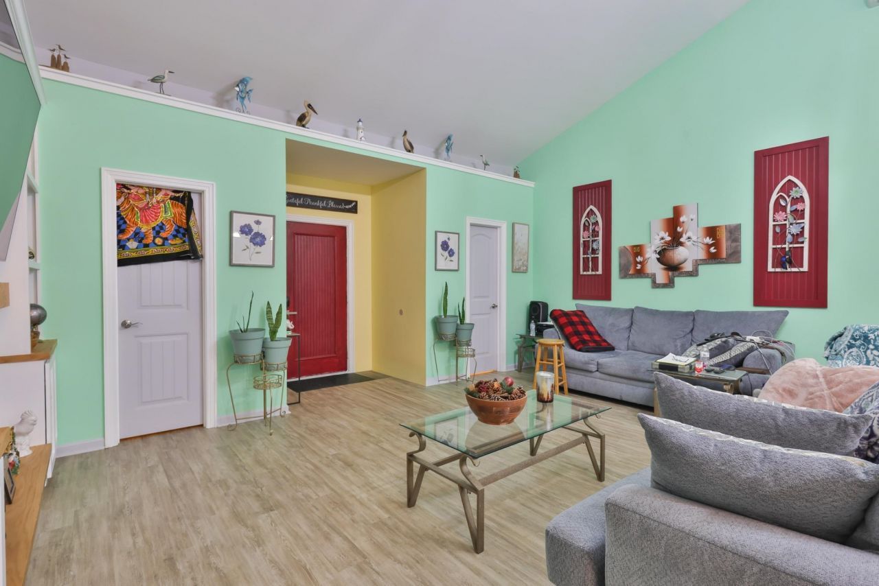 1170 Airport Rd.  Photo 5