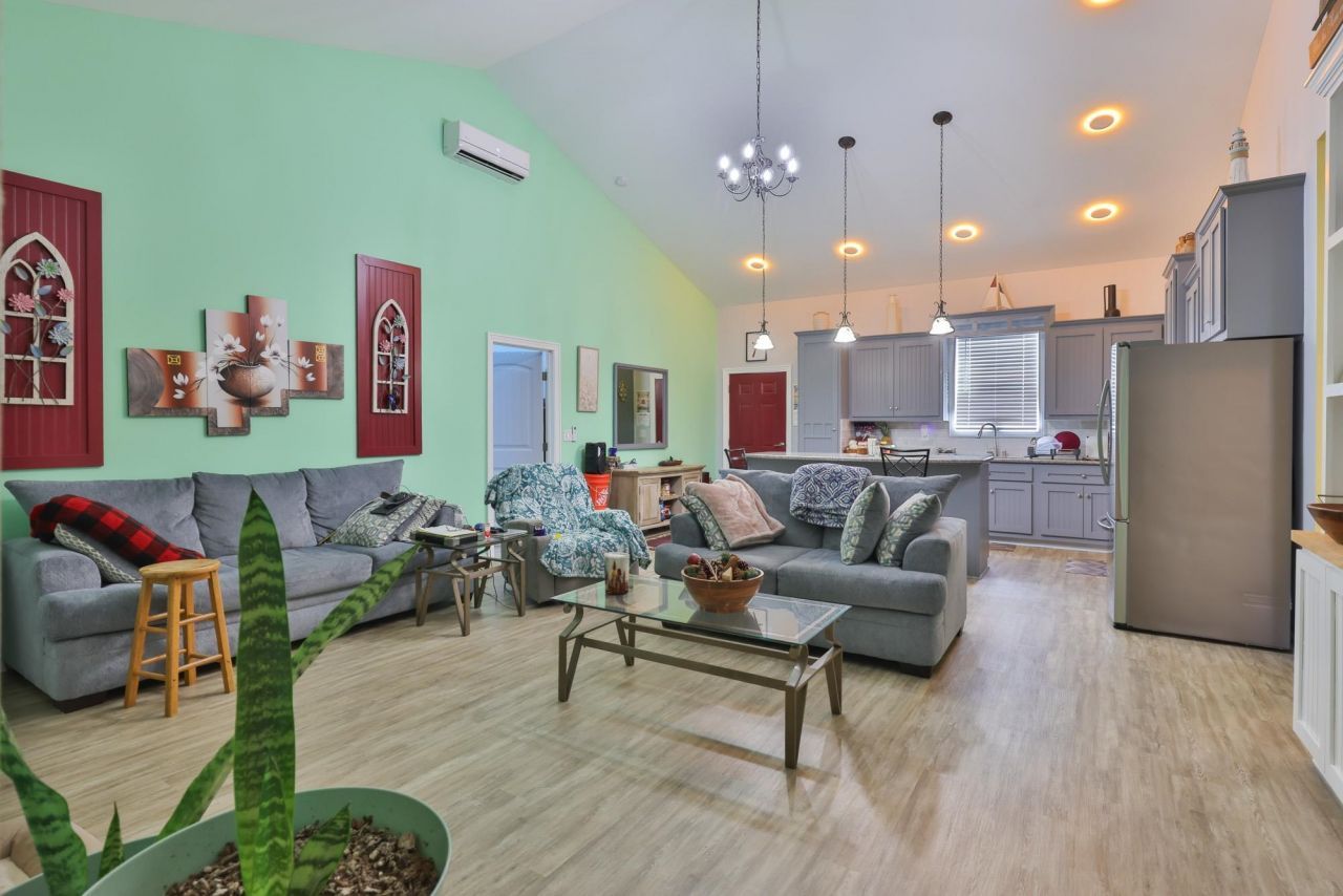 1170 Airport Rd. Photo 6