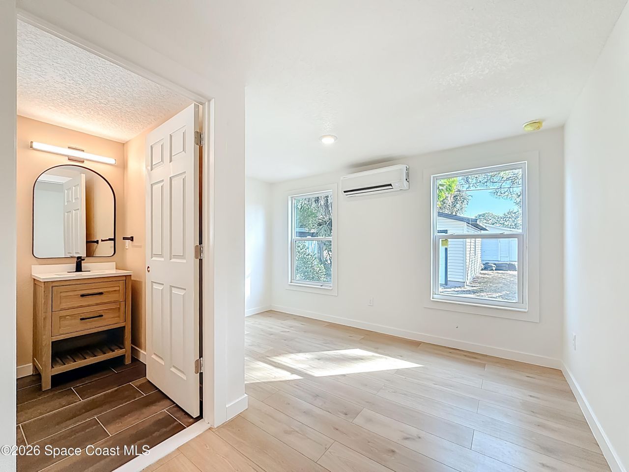 6948 Dartmouth Avenue N, Saint Petersburg, FL 33710 Photo