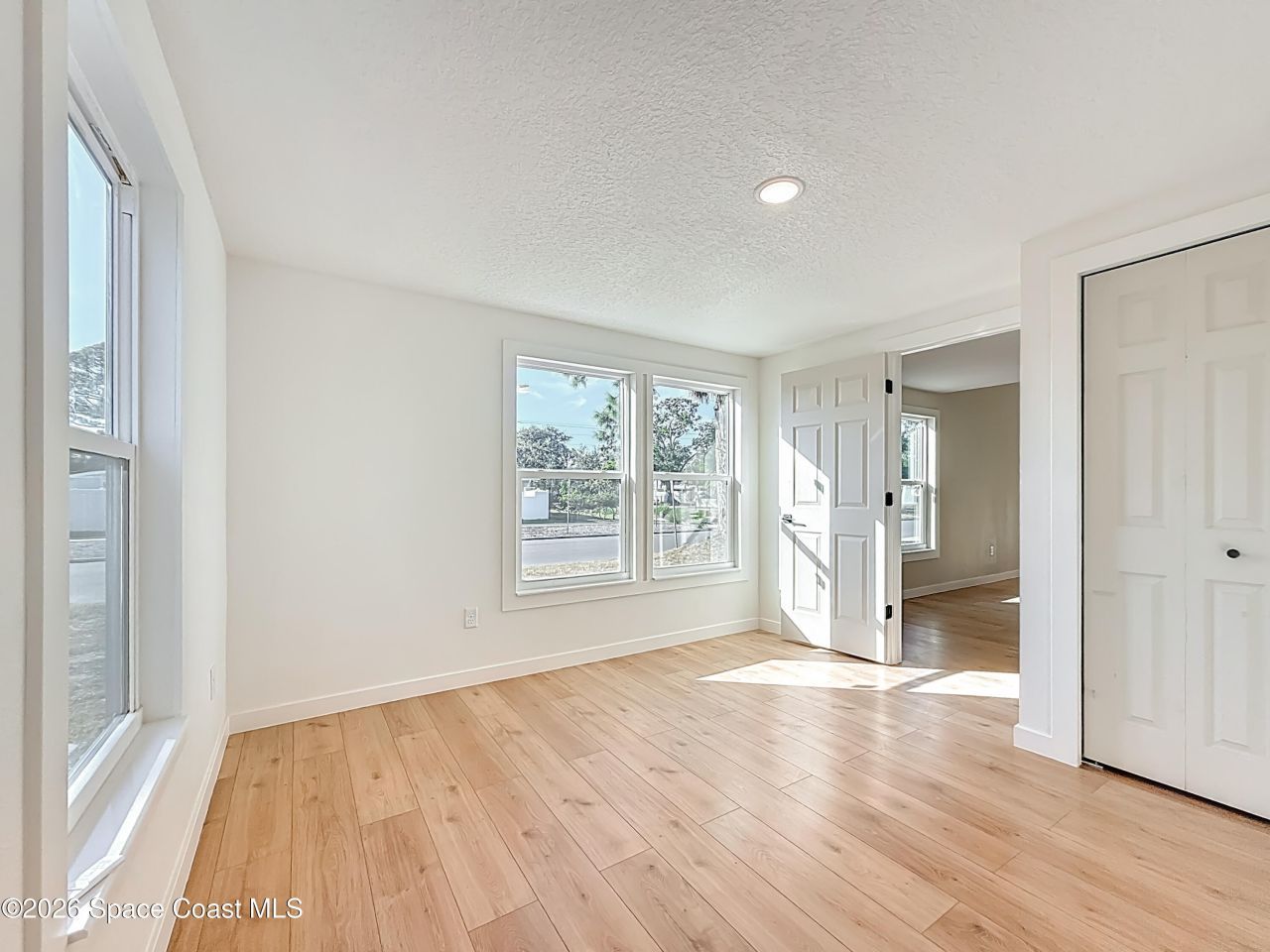 6948 Dartmouth Avenue N, Saint Petersburg, FL 33710 Photo