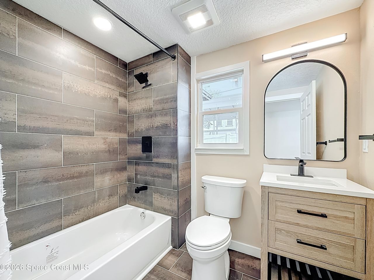 6948 Dartmouth Avenue N, Saint Petersburg, FL 33710 Photo