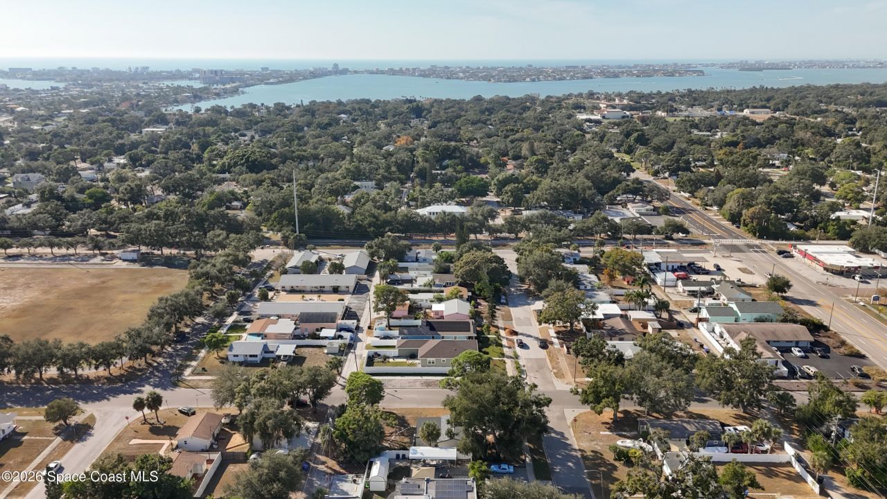 6948 Dartmouth Avenue N, Saint Petersburg, FL 33710 Photo