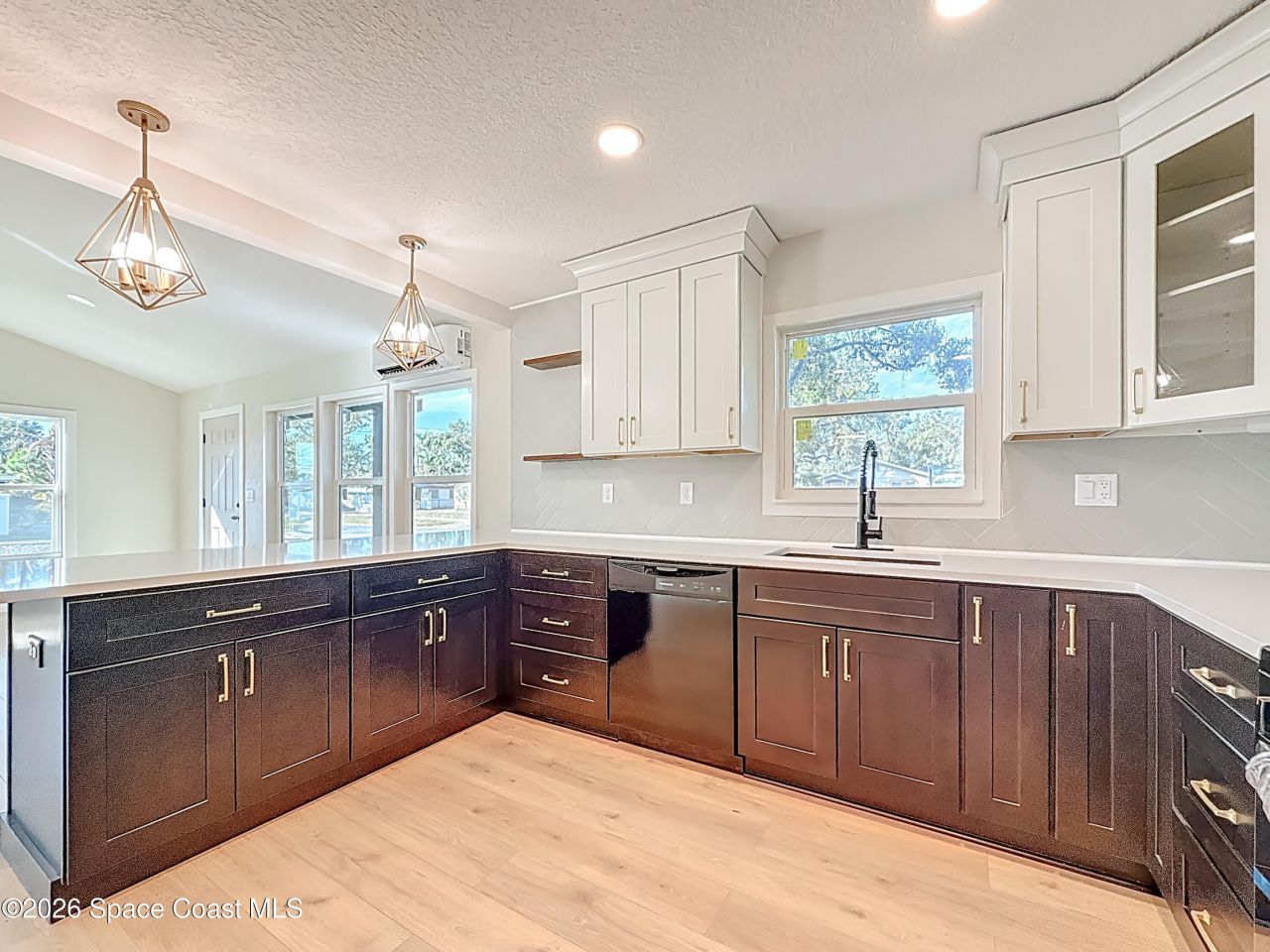 6948 Dartmouth Avenue N, Saint Petersburg, FL 33710 Photo