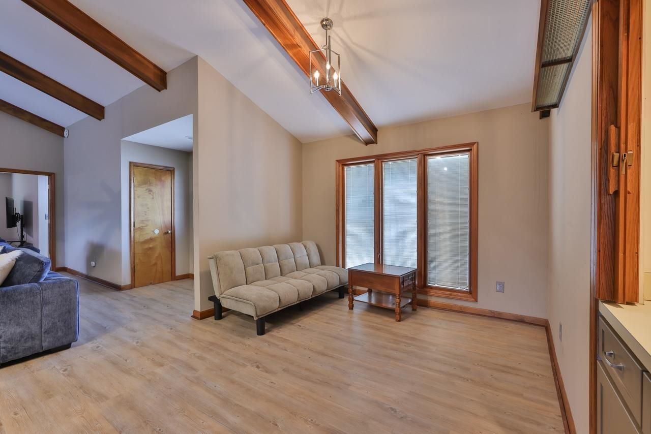 4704 Pine Lake Dr. Photo 10