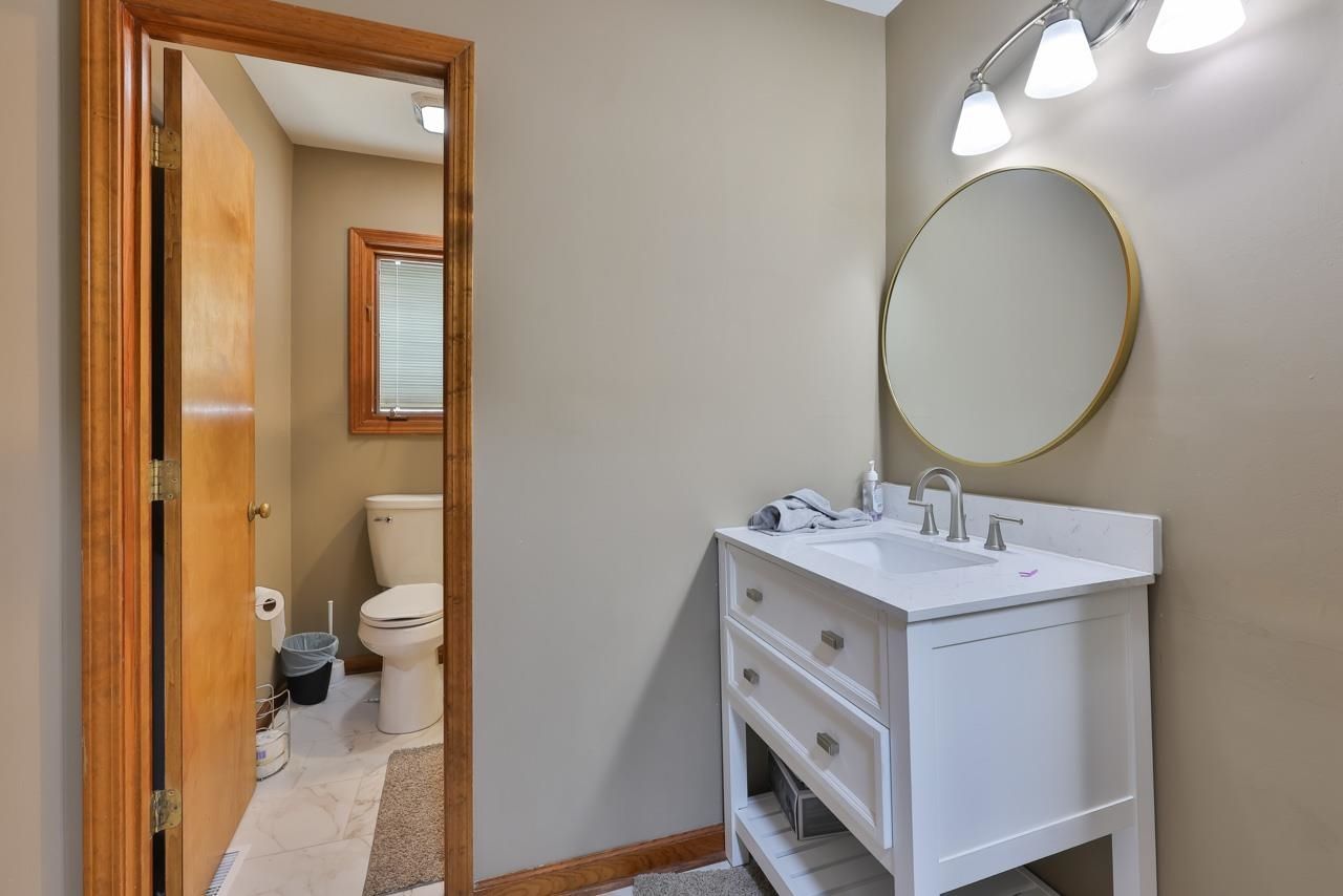 4704 Pine Lake Dr. Photo 17