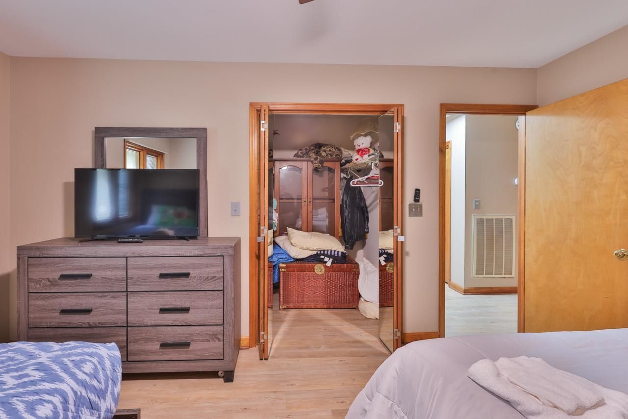 4704 Pine Lake Dr. Photo 19