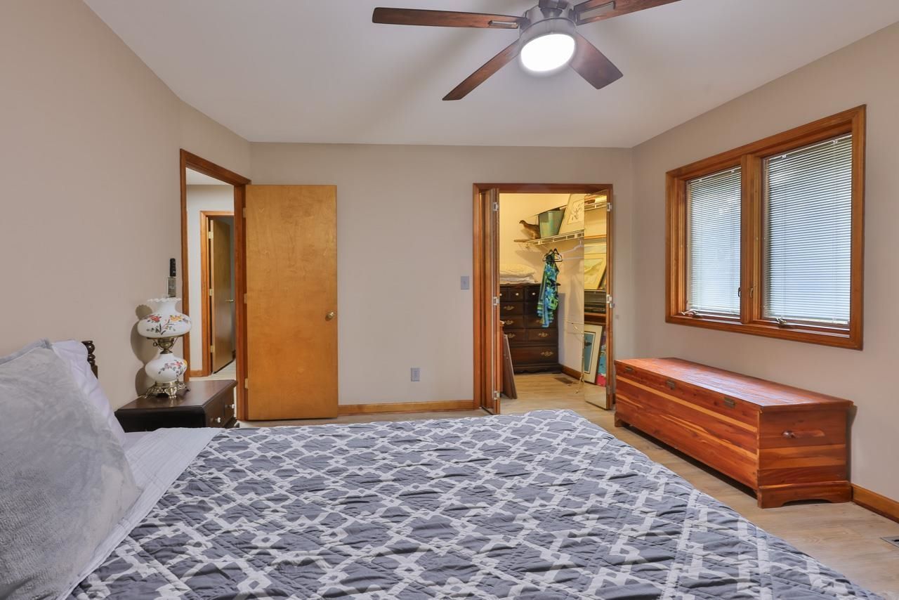 4704 Pine Lake Dr. Photo 22