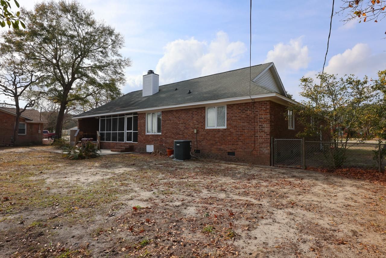 4704 Pine Lake Dr. Photo 29