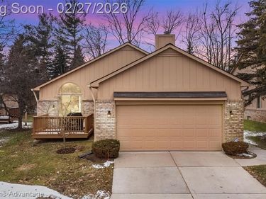 35173 Knollwood Lane, Farmington Hills, MI 48335