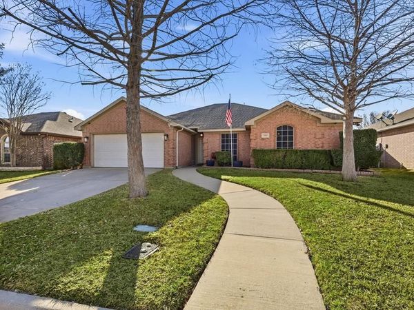 8163 Berkshire Drive, Fort Worth, TX 76137