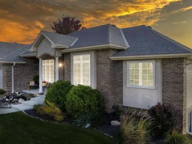 19211 Sahler Street, Omaha, NE 68022