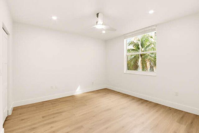 720 S Sapodilla Avenue, Unit 304, West Palm Beach, FL 33401 Photo