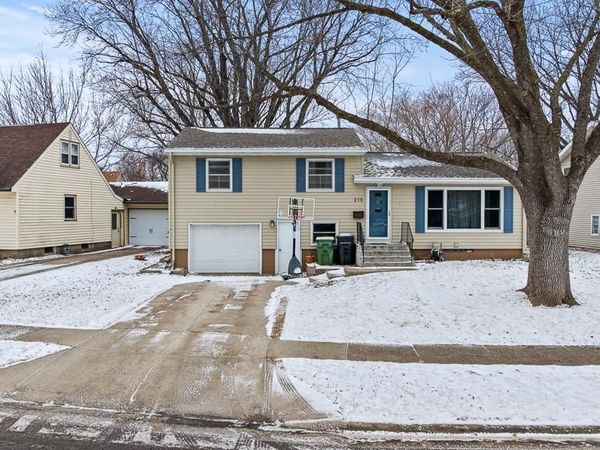 215 N Hill Street, Marshall, MN 56258