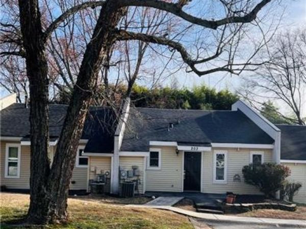 203 Goshen Lane, Unit 203, Woodstock, GA 30188