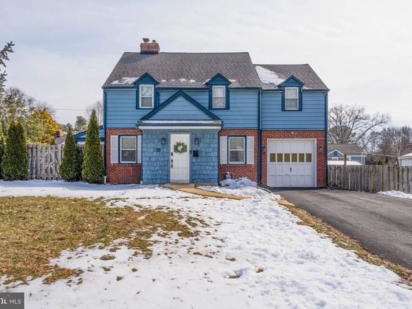 32 RIVERSIDE DRIVE, WILMINGTON, DE 19809