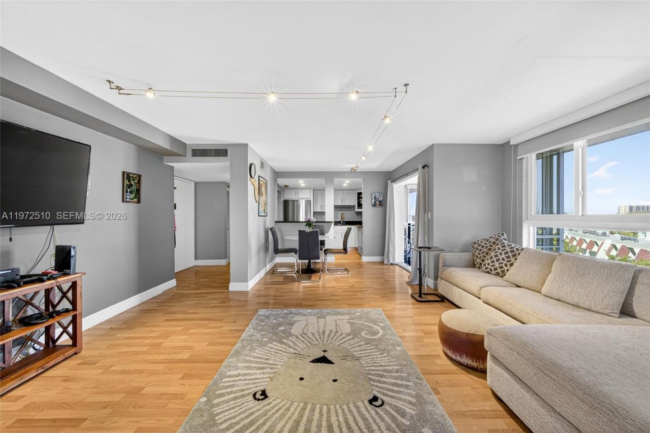 1750 NE 115th St, Unit 601, Miami, FL 33181 Photo