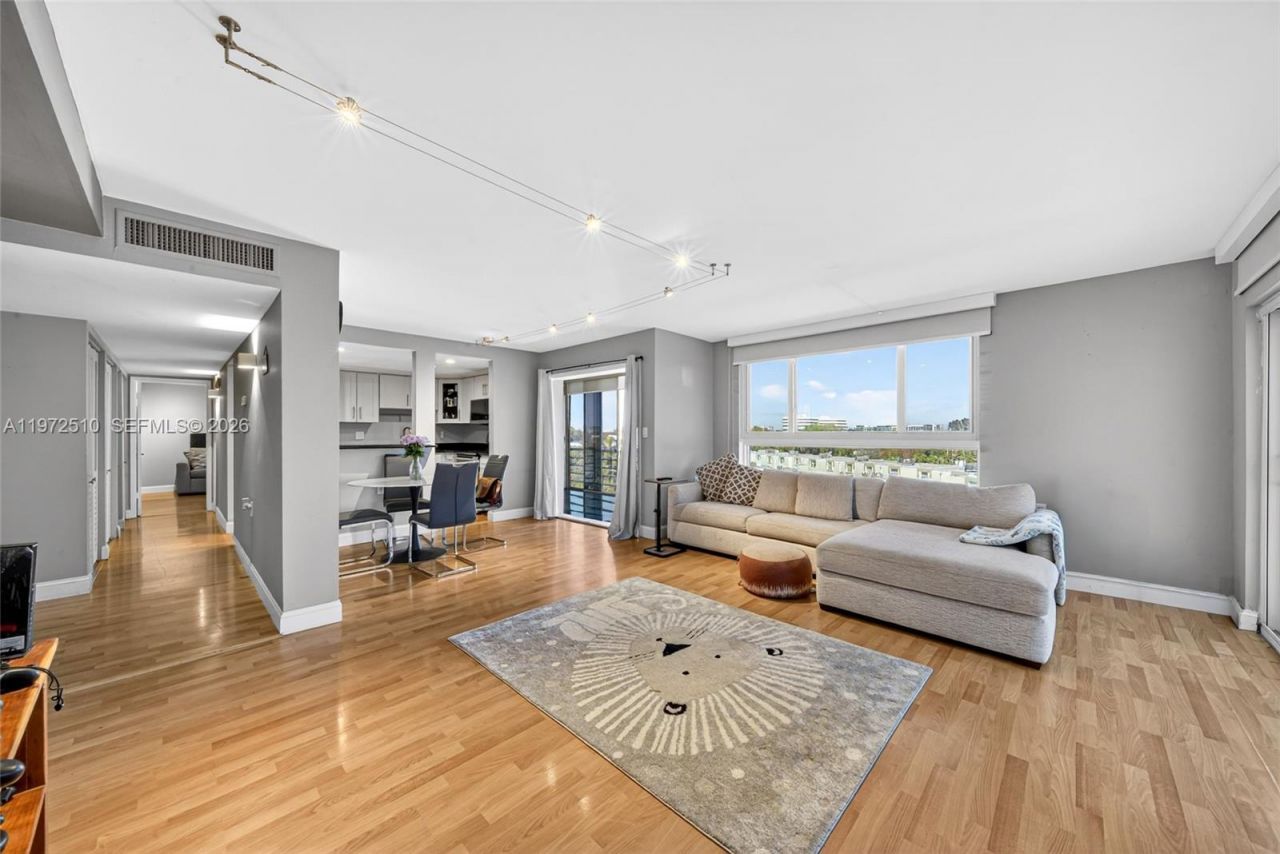 1750 NE 115th St, Unit 601, Miami, FL 33181 Photo