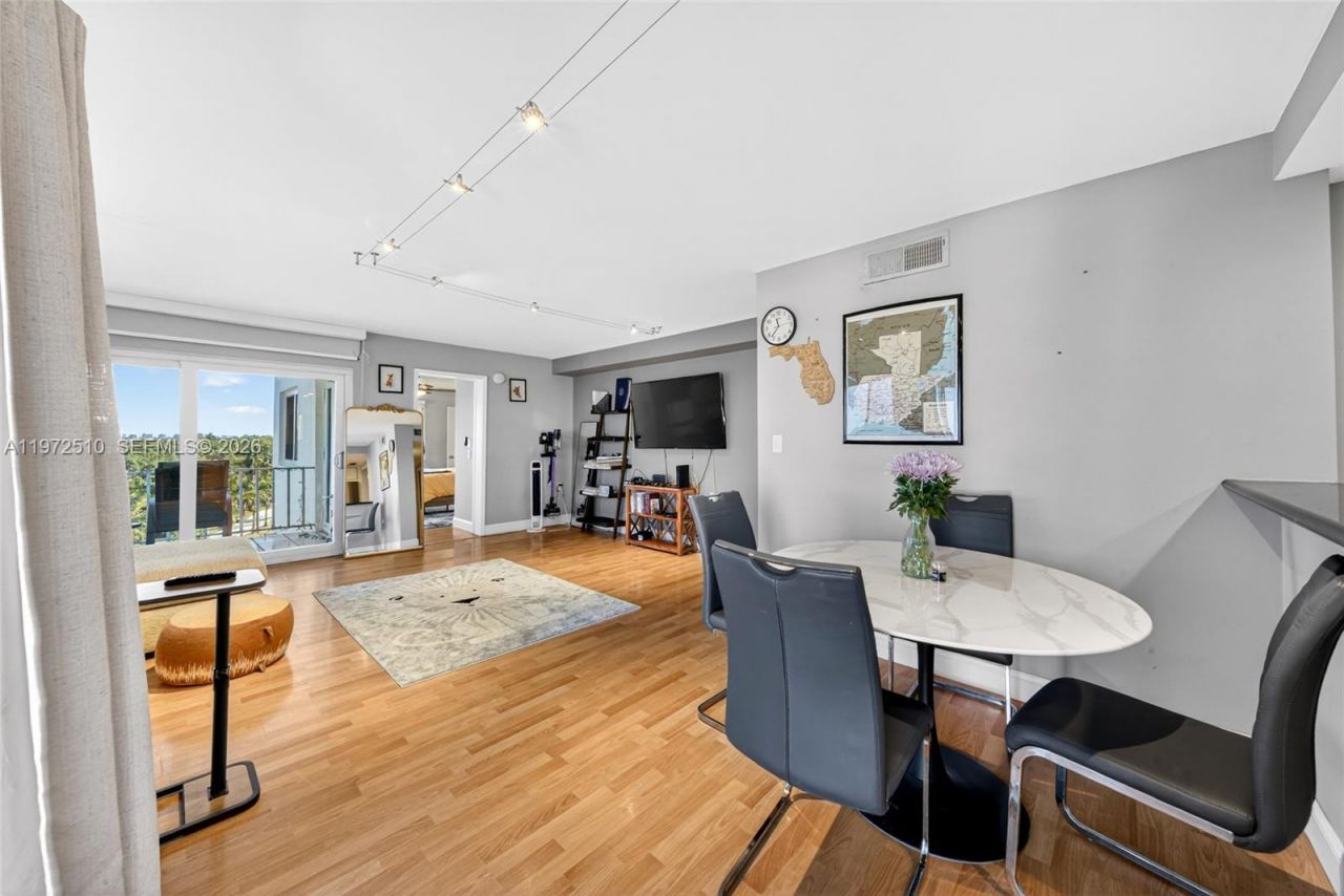 1750 NE 115th St, Unit 601, Miami, FL 33181 Photo