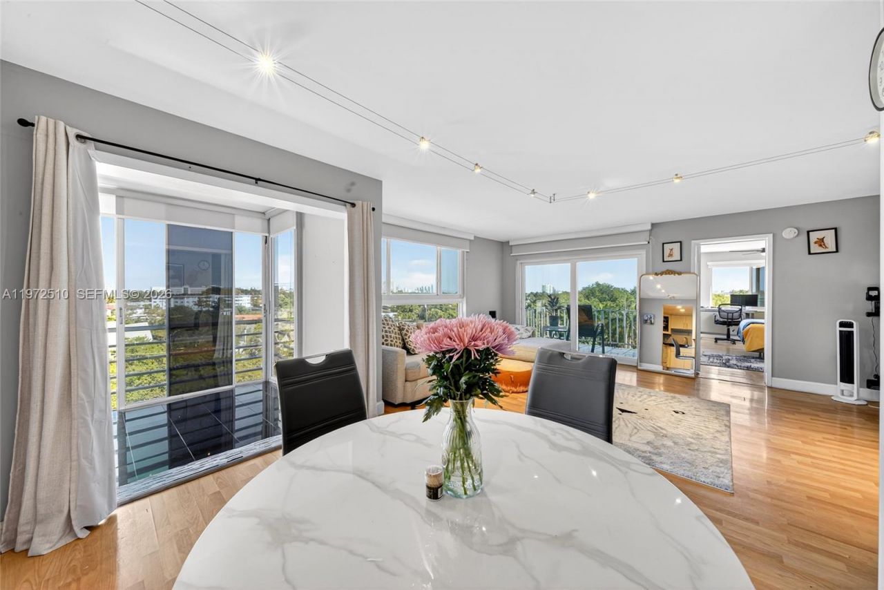 1750 NE 115th St, Unit 601, Miami, FL 33181 Photo