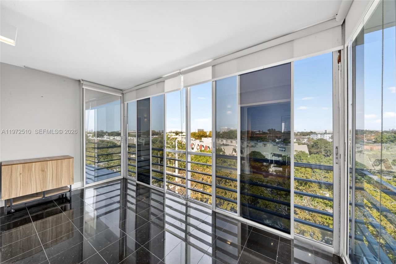 1750 NE 115th St, Unit 601, Miami, FL 33181 Photo