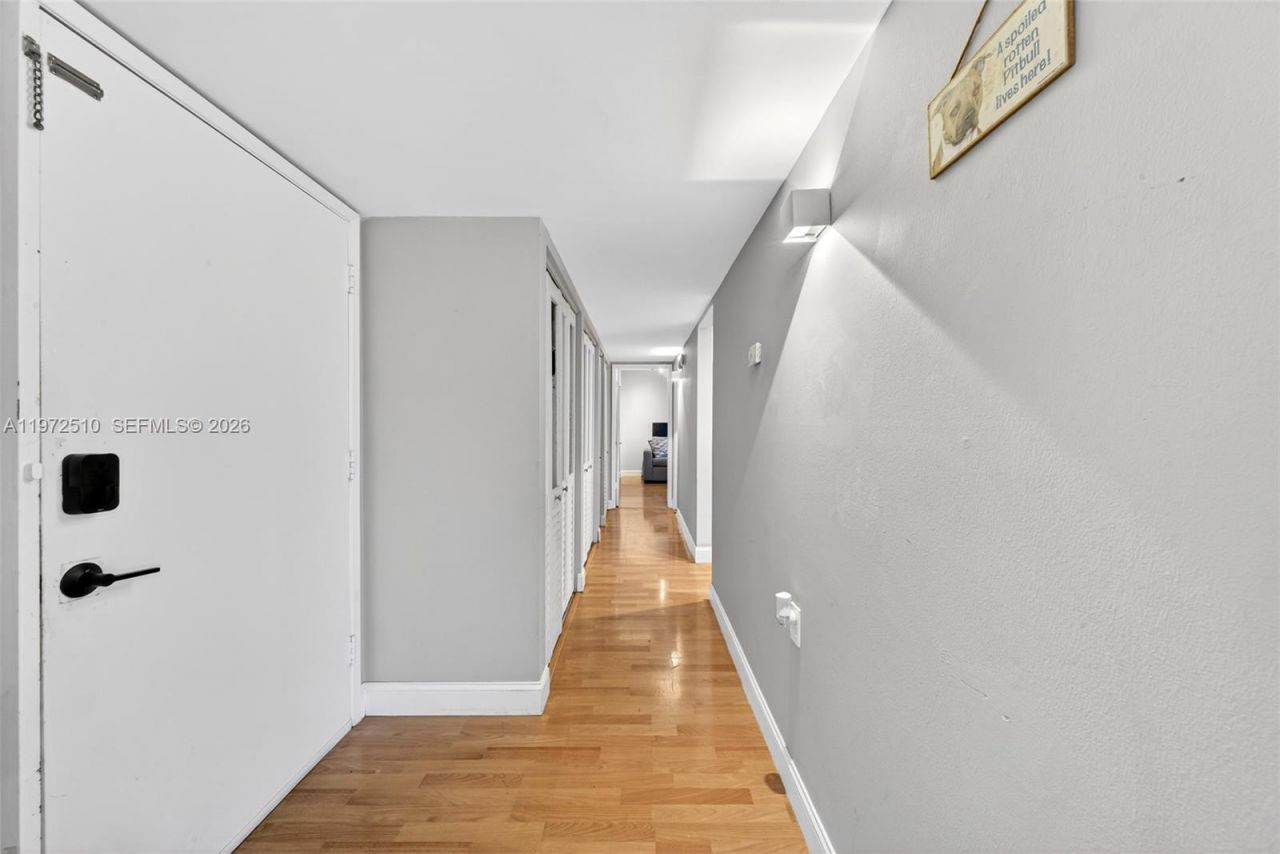 1750 NE 115th St, Unit 601, Miami, FL 33181 Photo