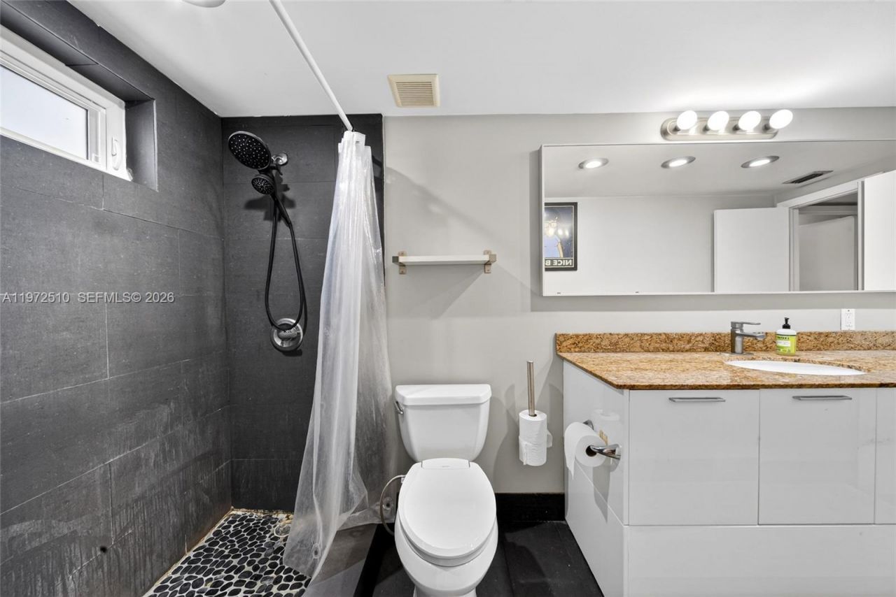 1750 NE 115th St, Unit 601, Miami, FL 33181 Photo