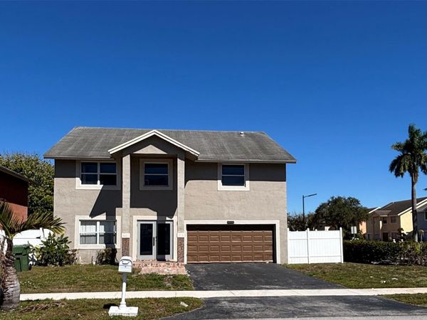 9711 SW 13TH ST, Pembroke Pines, FL 33025