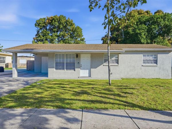 3221 NW 12th Pl , Lauderhill, FL 33311
