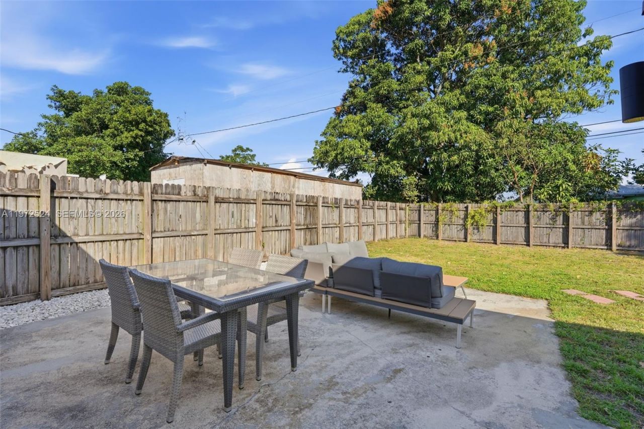 3221 NW 12th Pl, Lauderhill, FL 33311 Photo