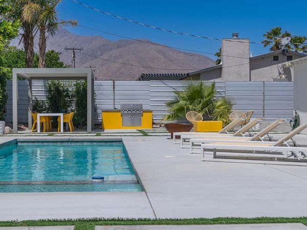 2383 E Powell Road, Palm Springs, CA 92262