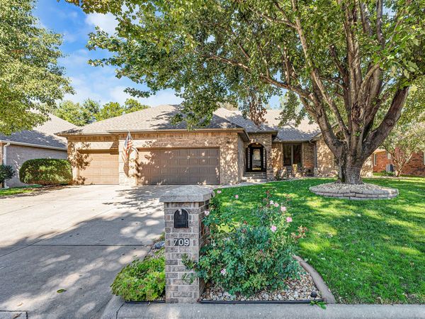 709 W Jackson Avenue, Nixa, MO 65714