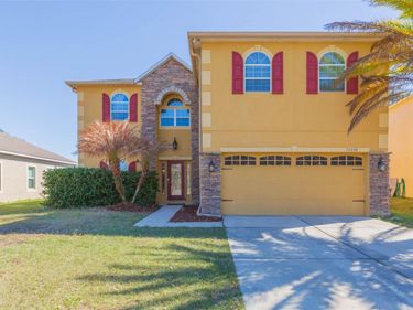 13330 WATERFORD CASTLE DRIVE , DADE CITY, FL 33525