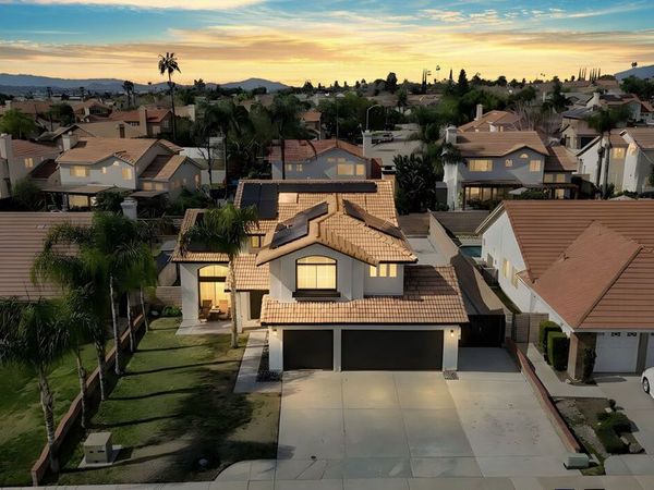 6886 Country Oaks Drive, Highland, CA 92346