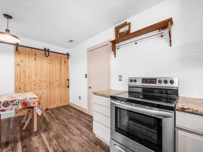 3996 Deer Lake Way, Columbus, OH 43204 Photo 12