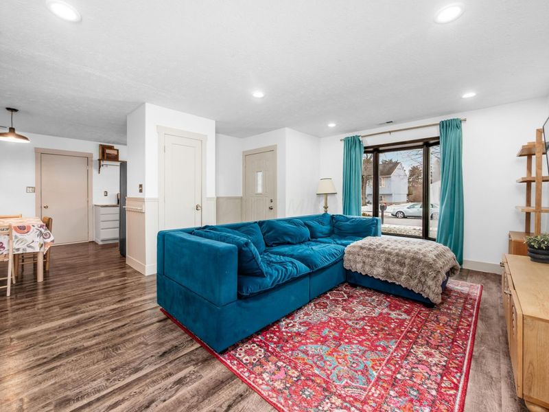 3996 Deer Lake Way, Columbus, OH 43204 Photo 3