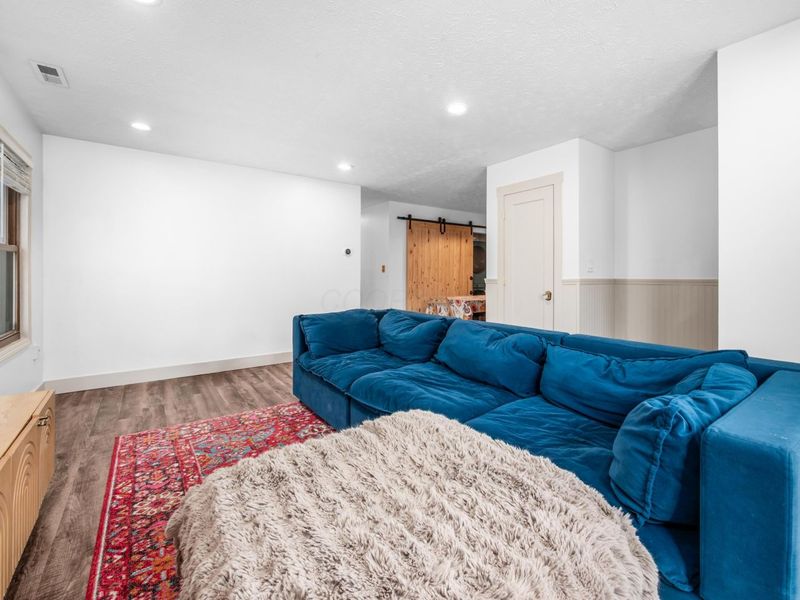 3996 Deer Lake Way, Columbus, OH 43204 Photo 5