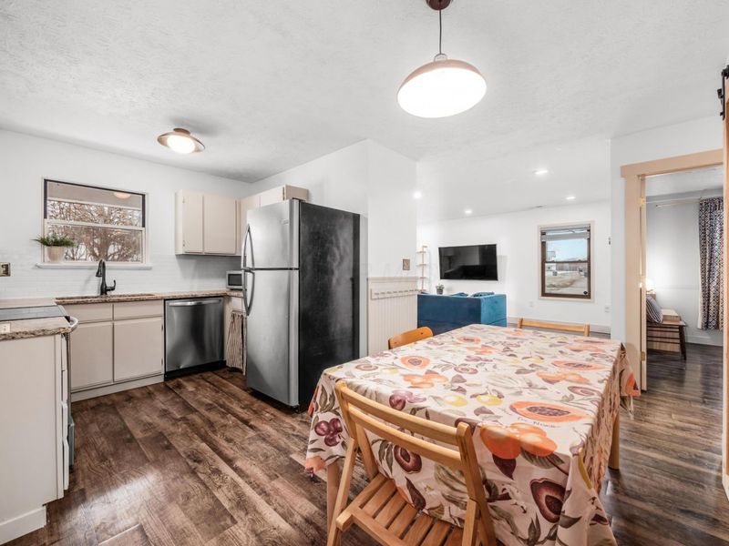 3996 Deer Lake Way, Columbus, OH 43204 Photo 6