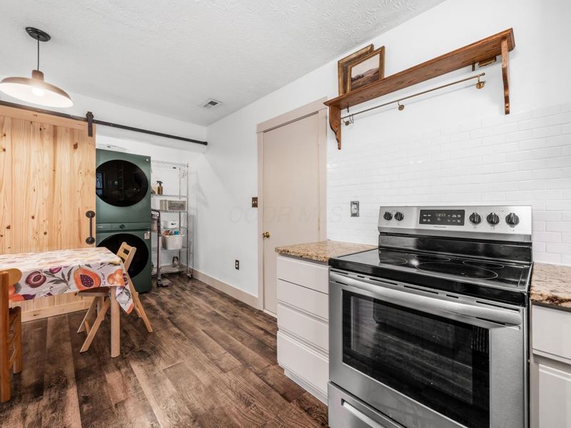 3996 Deer Lake Way, Columbus, OH 43204 Photo 8