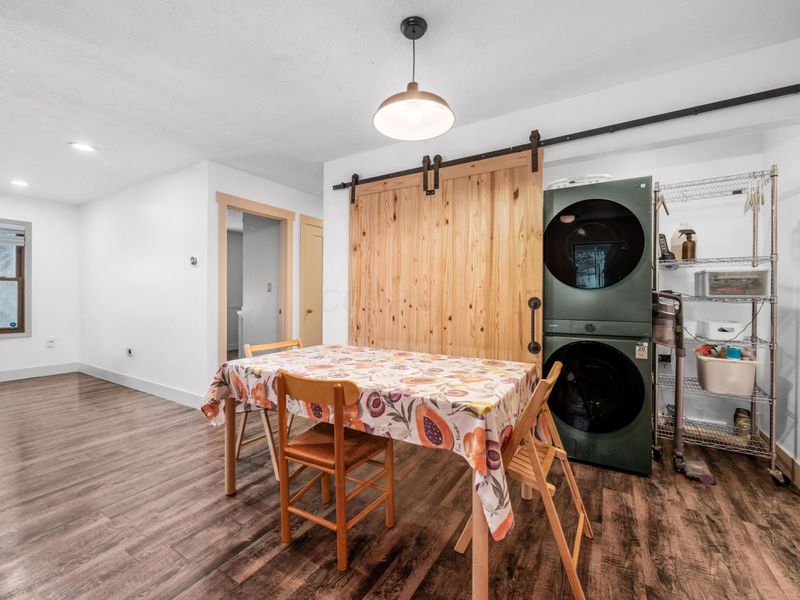 3996 Deer Lake Way, Columbus, OH 43204 Photo 9