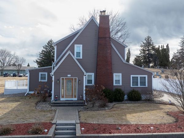 105 S Bluff Street, Albany, IL 61230