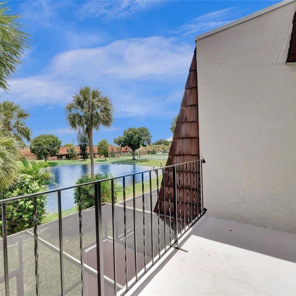 9120 Taft St, Pembroke Pines, FL 33024 Photo