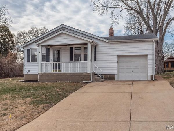 4048 Buckley Road , Mehlville, MO 63125