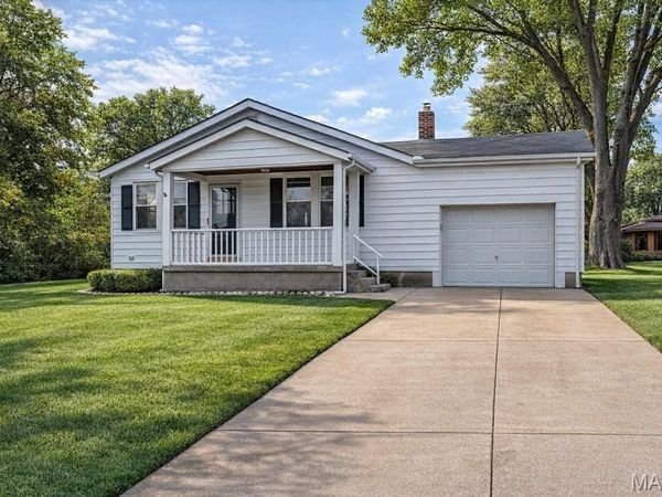 4048 Buckley Road, Mehlville, MO 63125